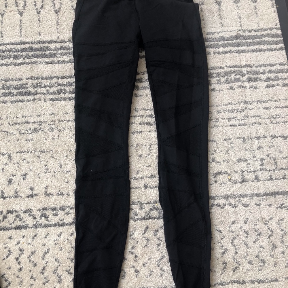 Special Edition Tech Mesh Wunder Under